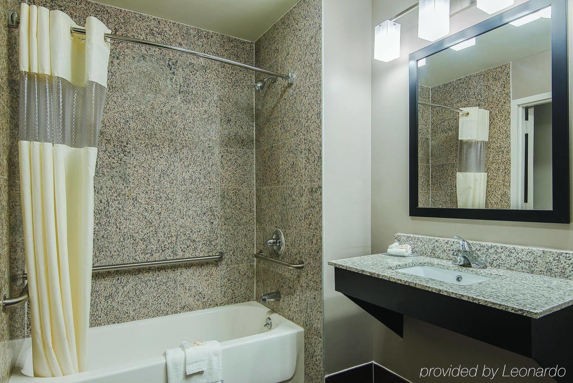 La Quinta By Wyndham Brooklyn East Hotel New York Ngoại thất bức ảnh